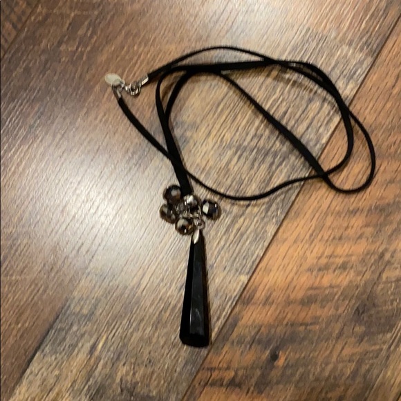 LAILA ROWE Long Black Pendant Necklace - Picture 7 of 7